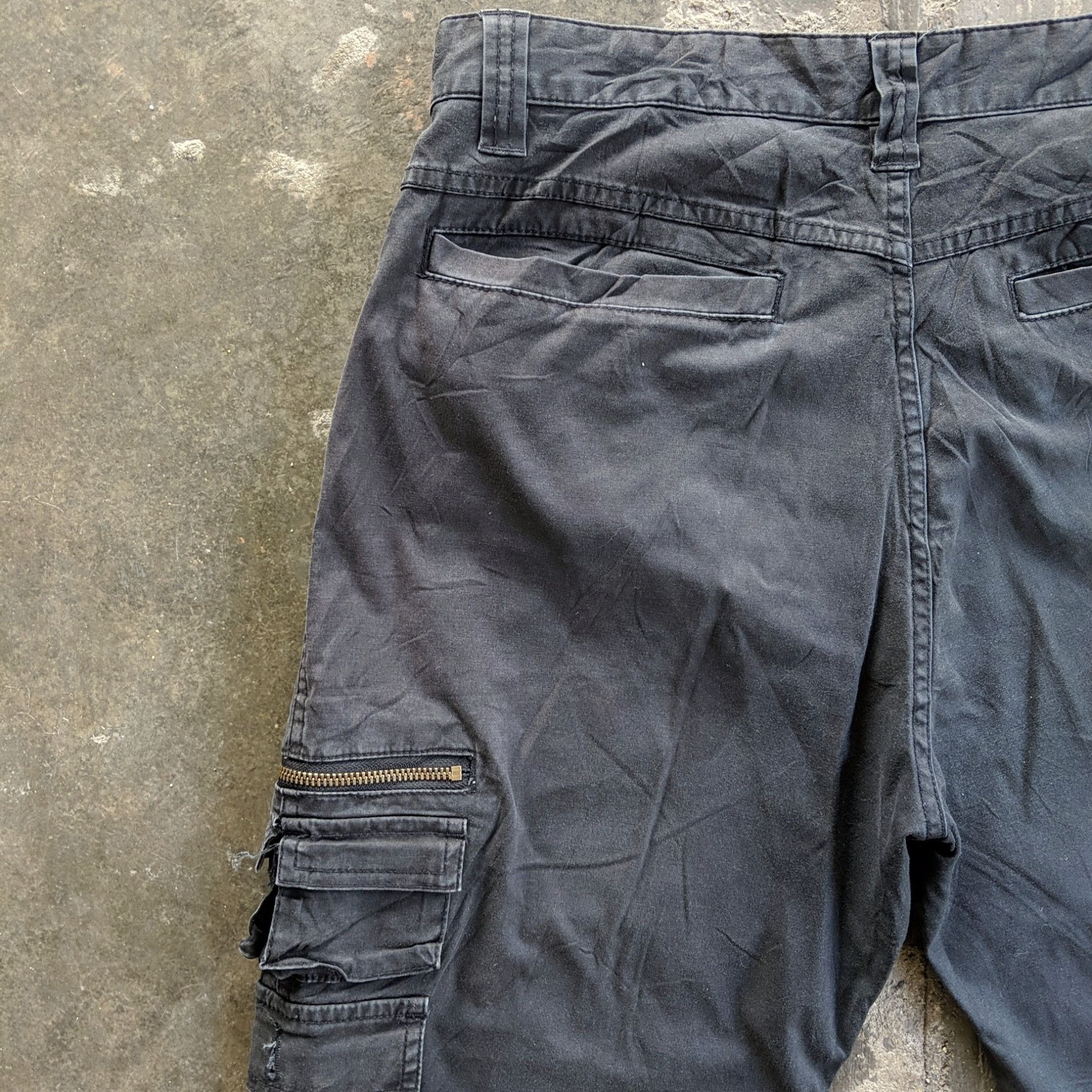 Japanese Brand W32 Vintage BLACK Paradisco Tactical Cargo Distressed Pants Size US 32 / EU 48 - 12 Thumbnail