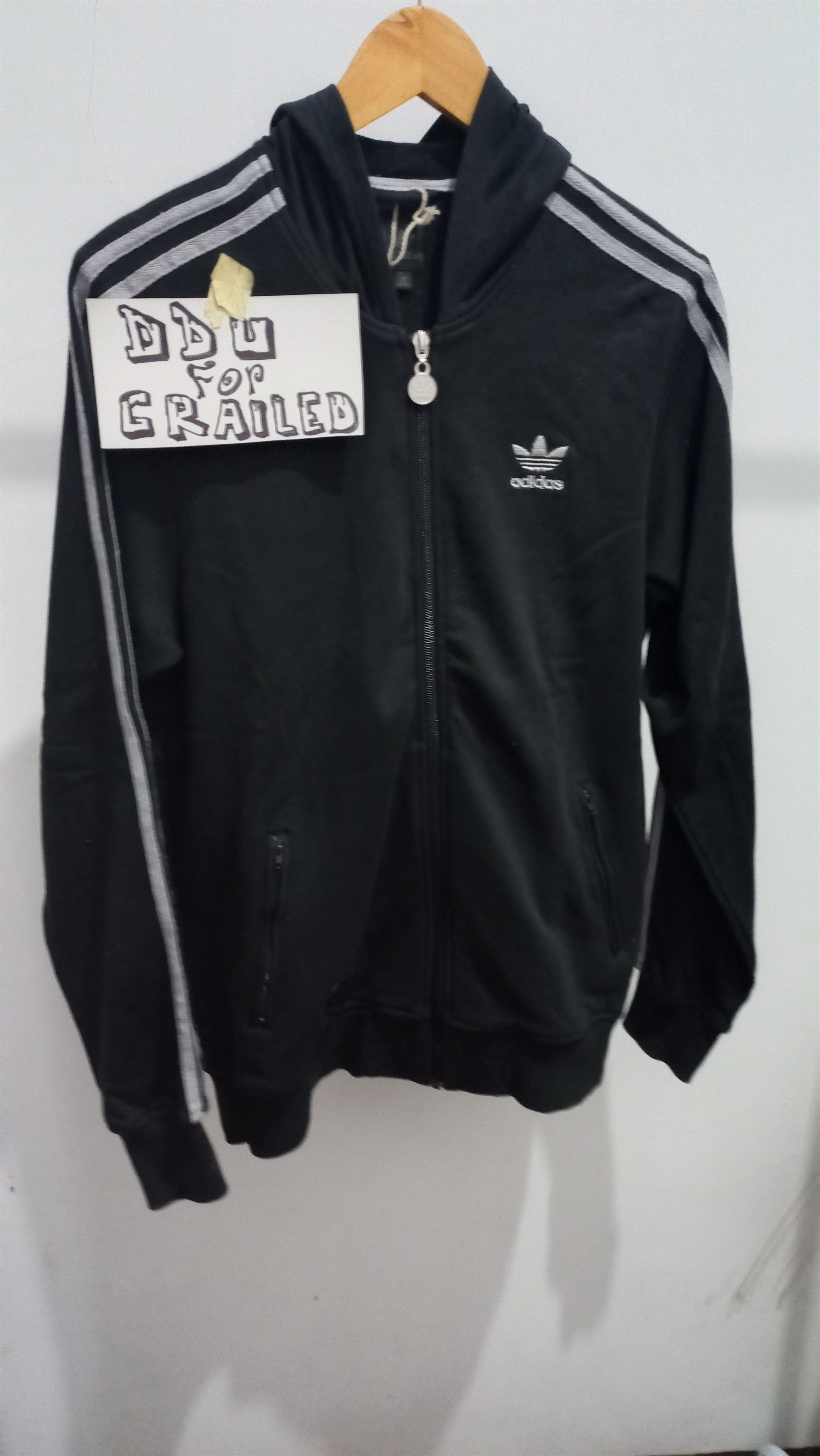 Adidas Rare Adidas Silver Logo Big Embordery Size US L / EU 52-54 / 3 - 11 Thumbnail