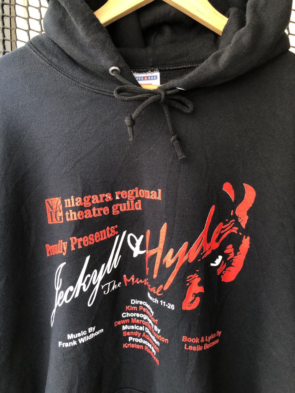 Jerzees × Vintage VINTAGE JEKYLL HYDE THE MUSICAL COZY HOODIE Size US XXL / EU 58 / 5 - 5 Thumbnail