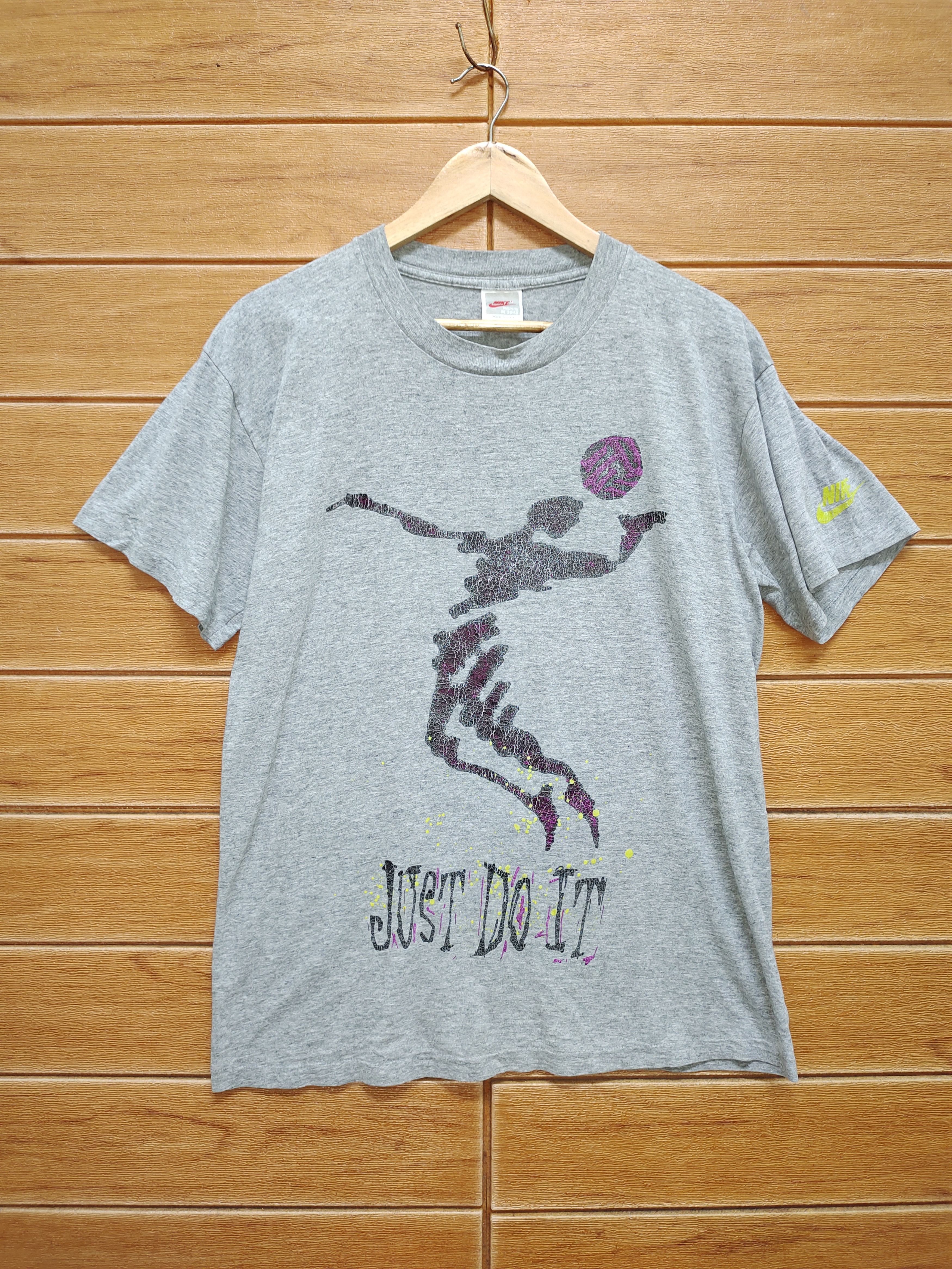 Jordan Brand Vintage 90s Nike Silver Tag "Just Do It" T-Shirt Size US M / EU 48-50 / 2 - 2 Thumbnail