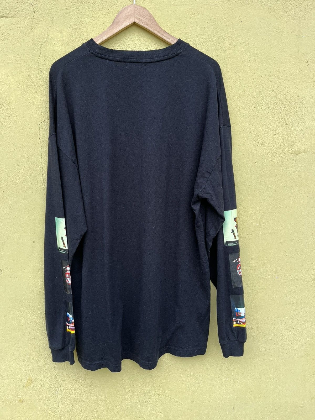 Airwalk central skateboarding shirt