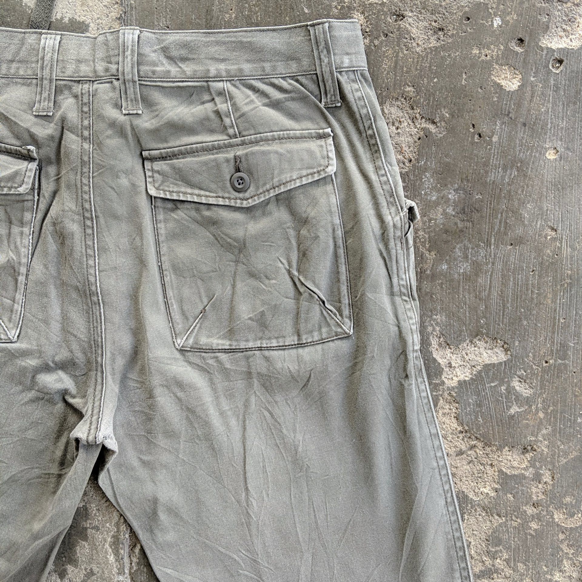 Japanese Brand Vintage Japanese Japan Multi Big Pocket Trousers Pants Size US 33 - 5 Thumbnail
