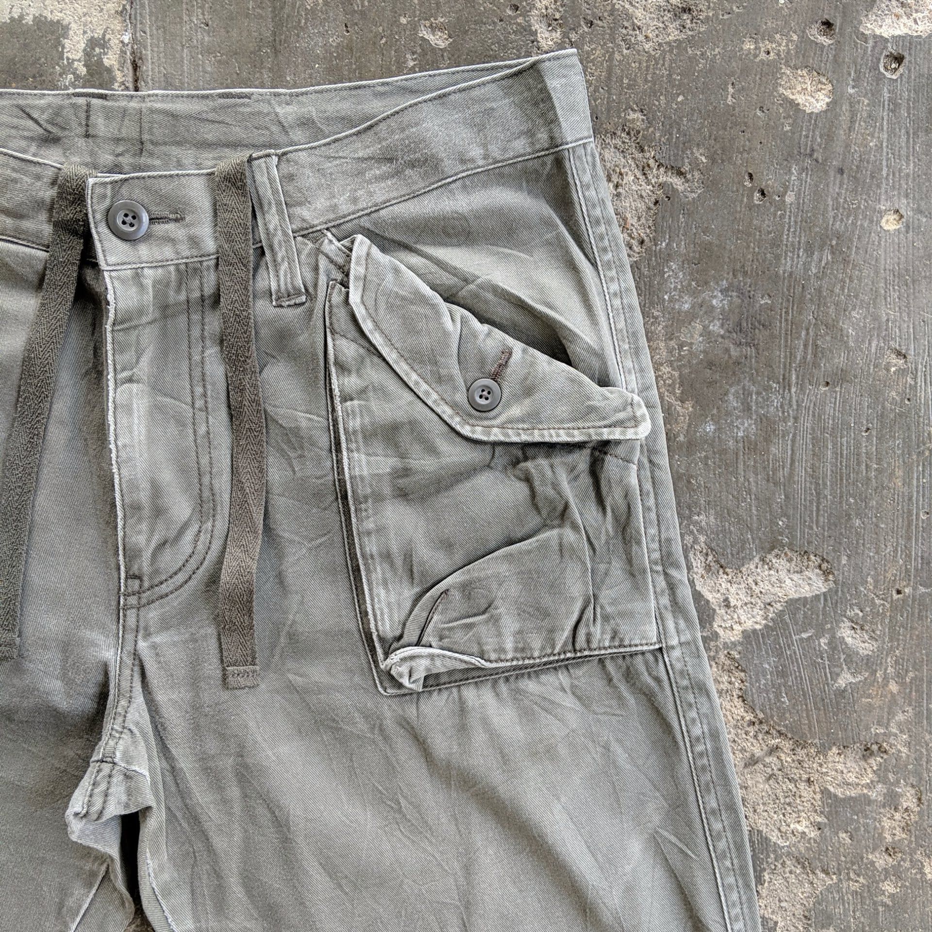 Japanese Brand Vintage Japanese Japan Multi Big Pocket Trousers Pants Size US 33 - 8 Thumbnail