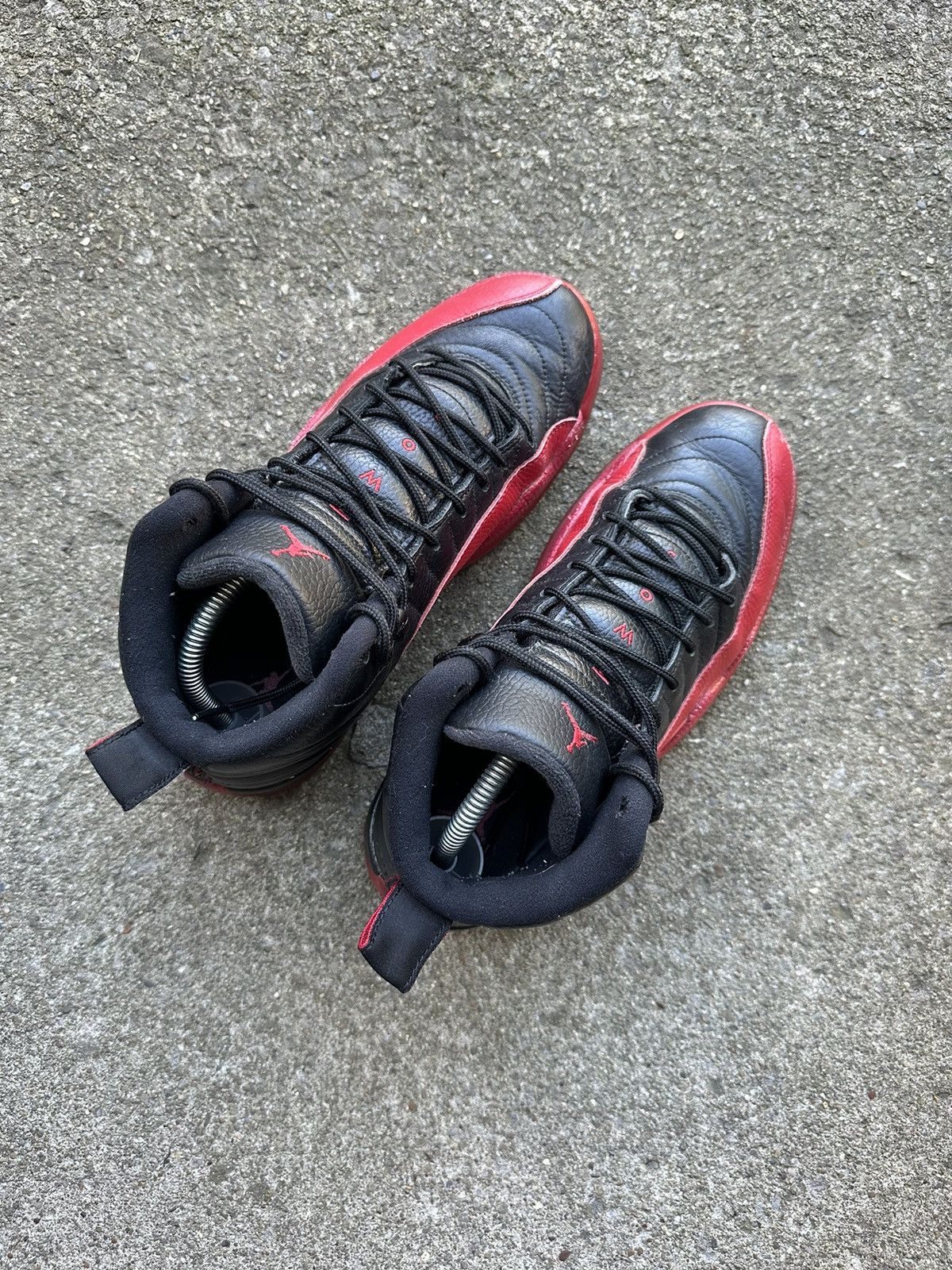 Jordan Brand × Nike Air Jordan Retro 12 Flu Game 2016 size 8.5 Size US 8.5 / EU 41-42 - 3 Thumbnail
