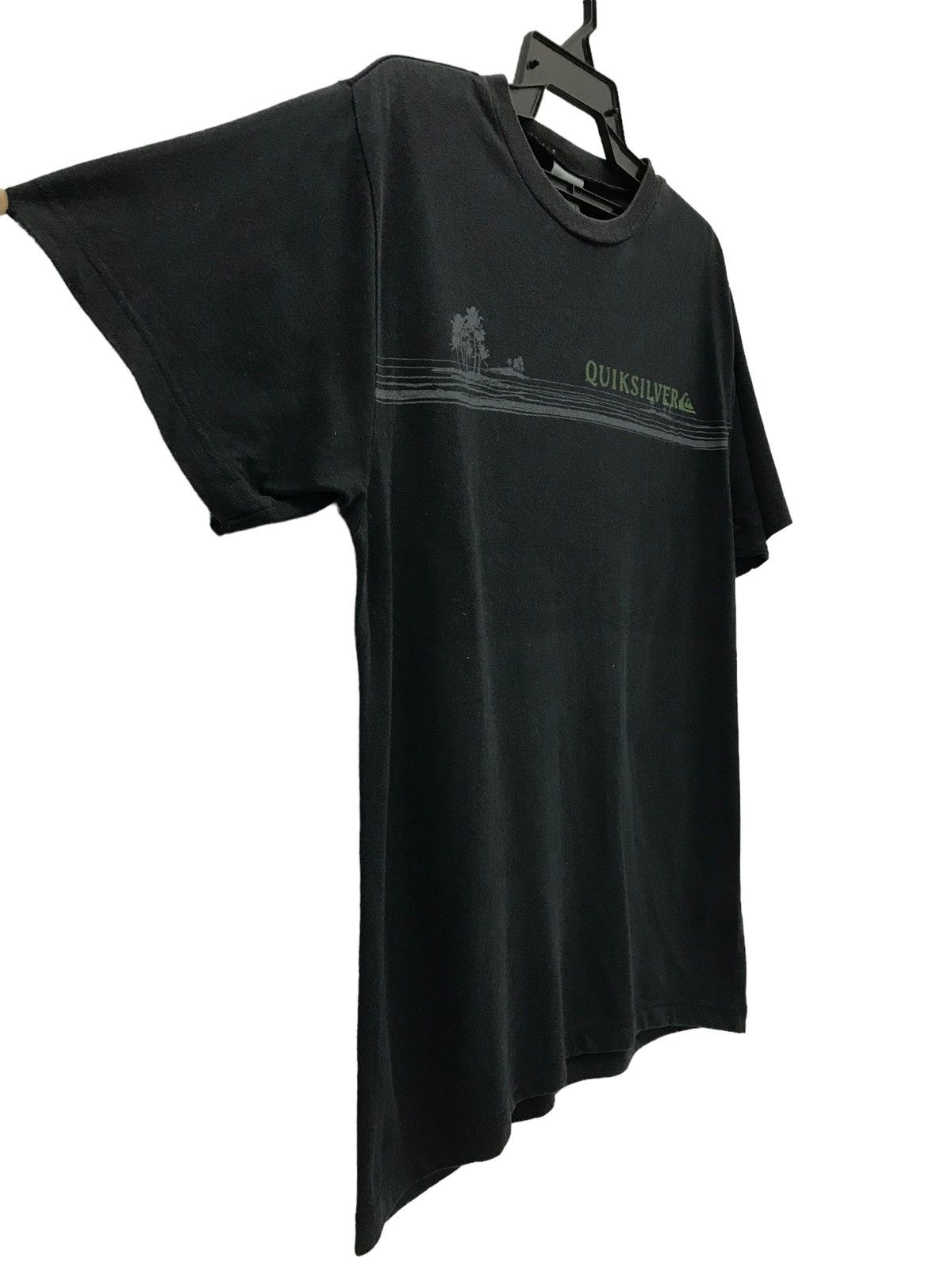 Quiksilver QUIKSILVER SHORT SLEEVE SHIRT Size US L / EU 52-54 / 3 - 5 Thumbnail