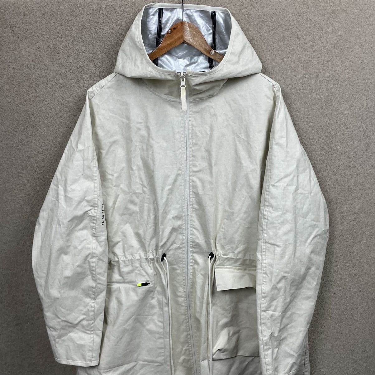 Nike Nike Tech Pack Reversible Rain Jacket AR2843 Size XL / US 12-14 / IT 48-50 - 1 Thumbnail