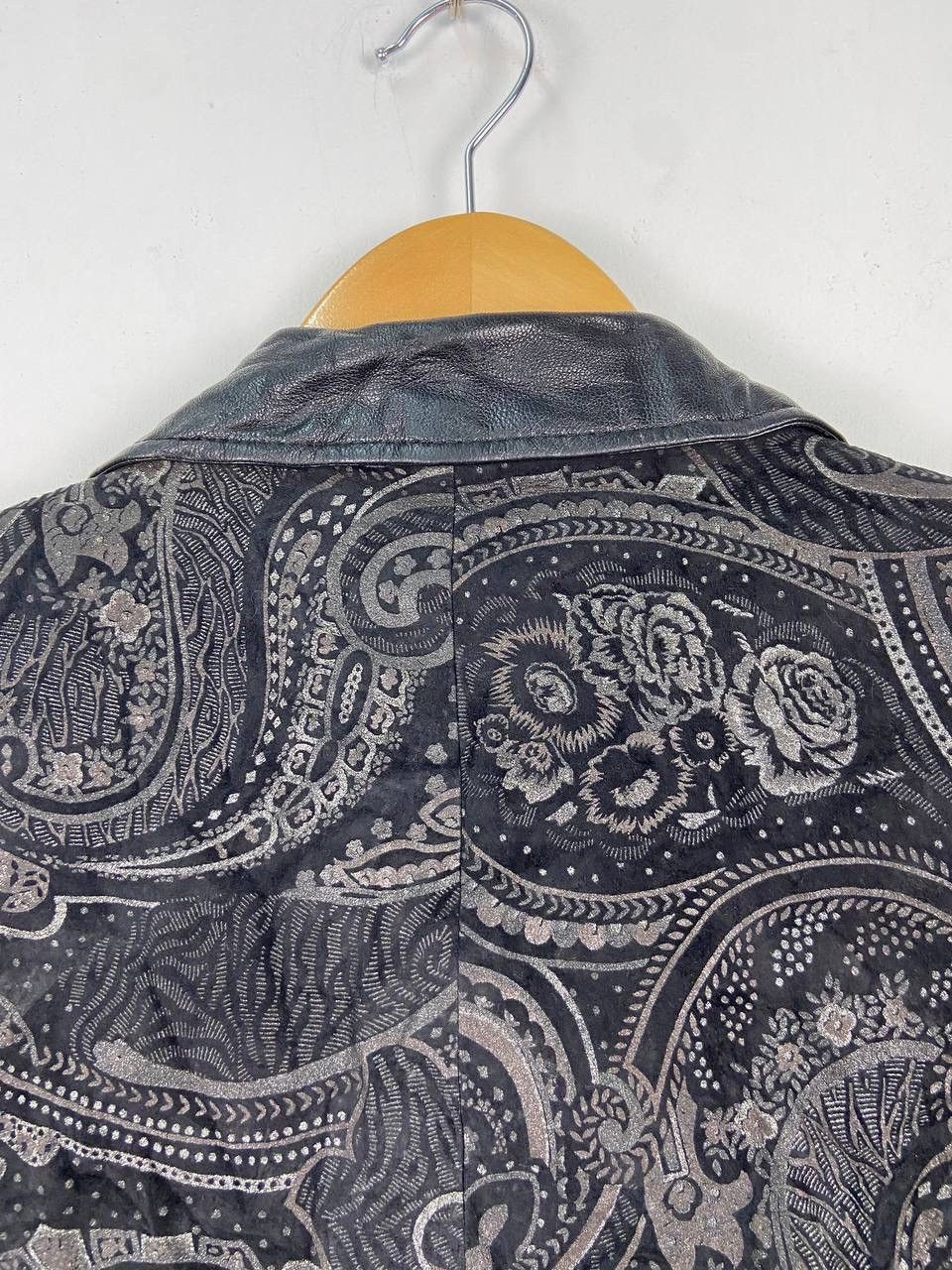 Vintage Vintage Aun Louis Suede Leather Jacket Paisley Kapital Style Size US L / EU 52-54 / 3 - 11 Thumbnail