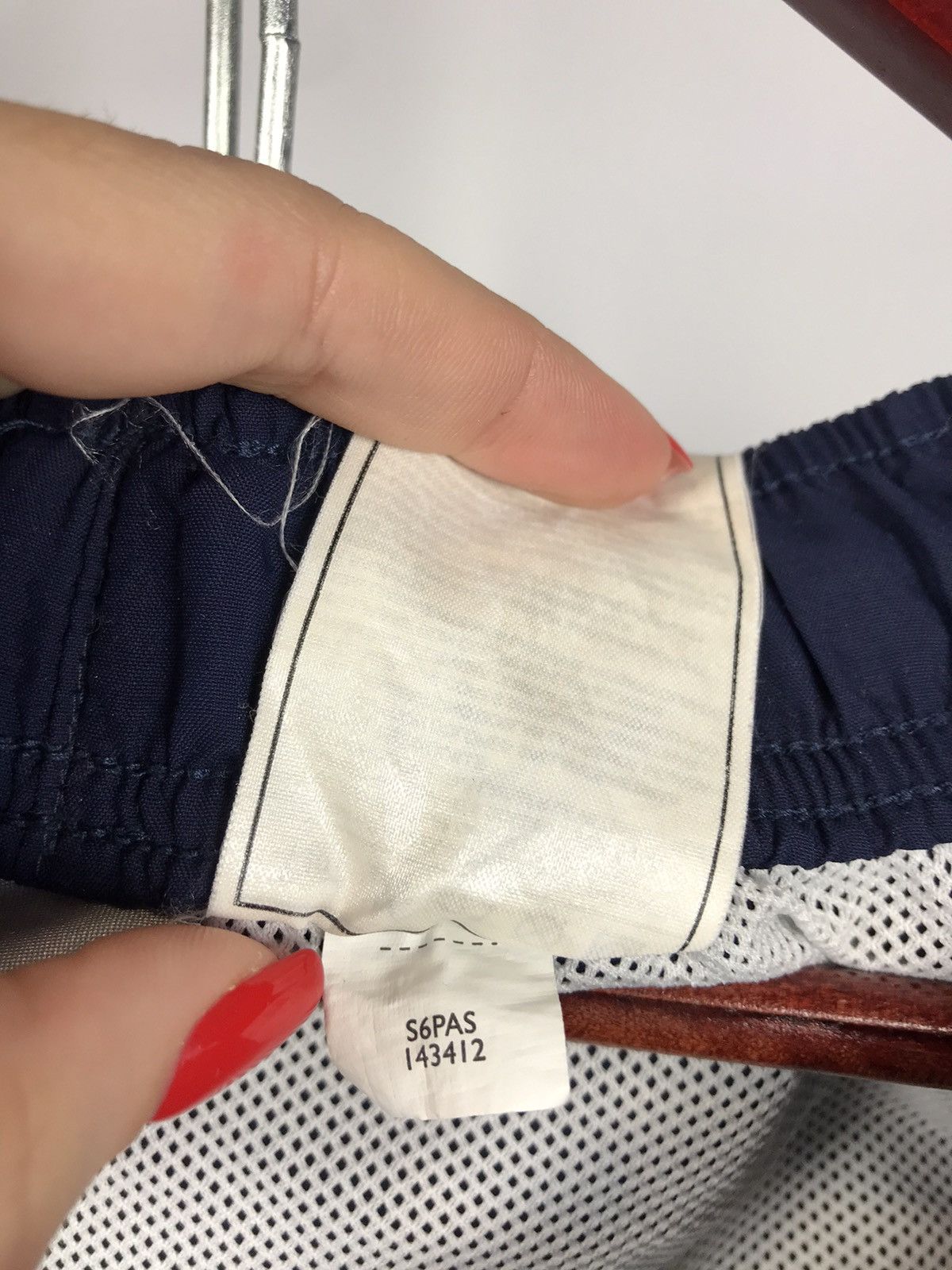 Nike Nike swoosh streetwear vintage shorts Size US 36 / EU 52 - 5 Thumbnail