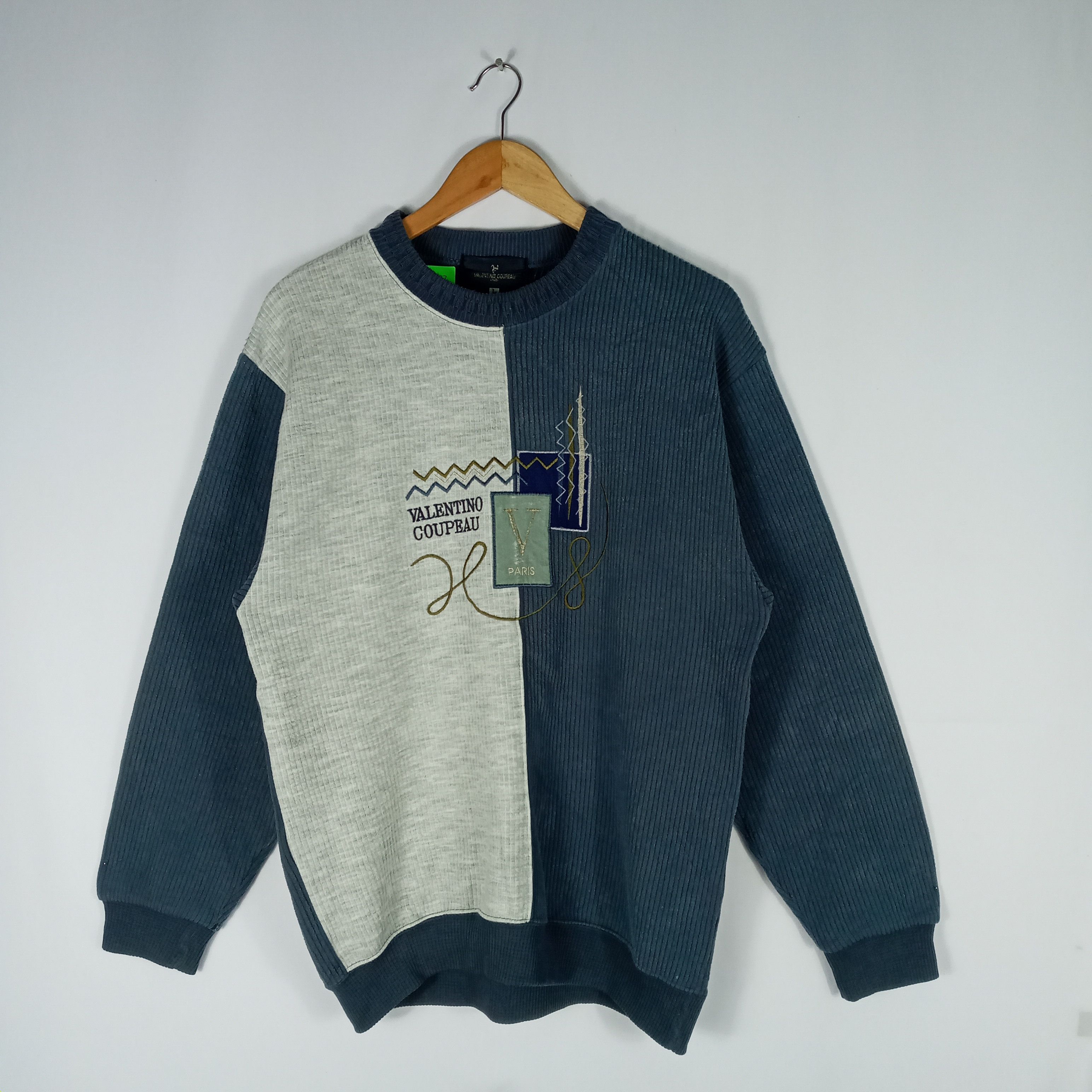 Other × Vintage Vintage Valentino Coupeau Embroidery Sweatshirts Size US S / EU 44-46 / 1 - 1 Thumbnail