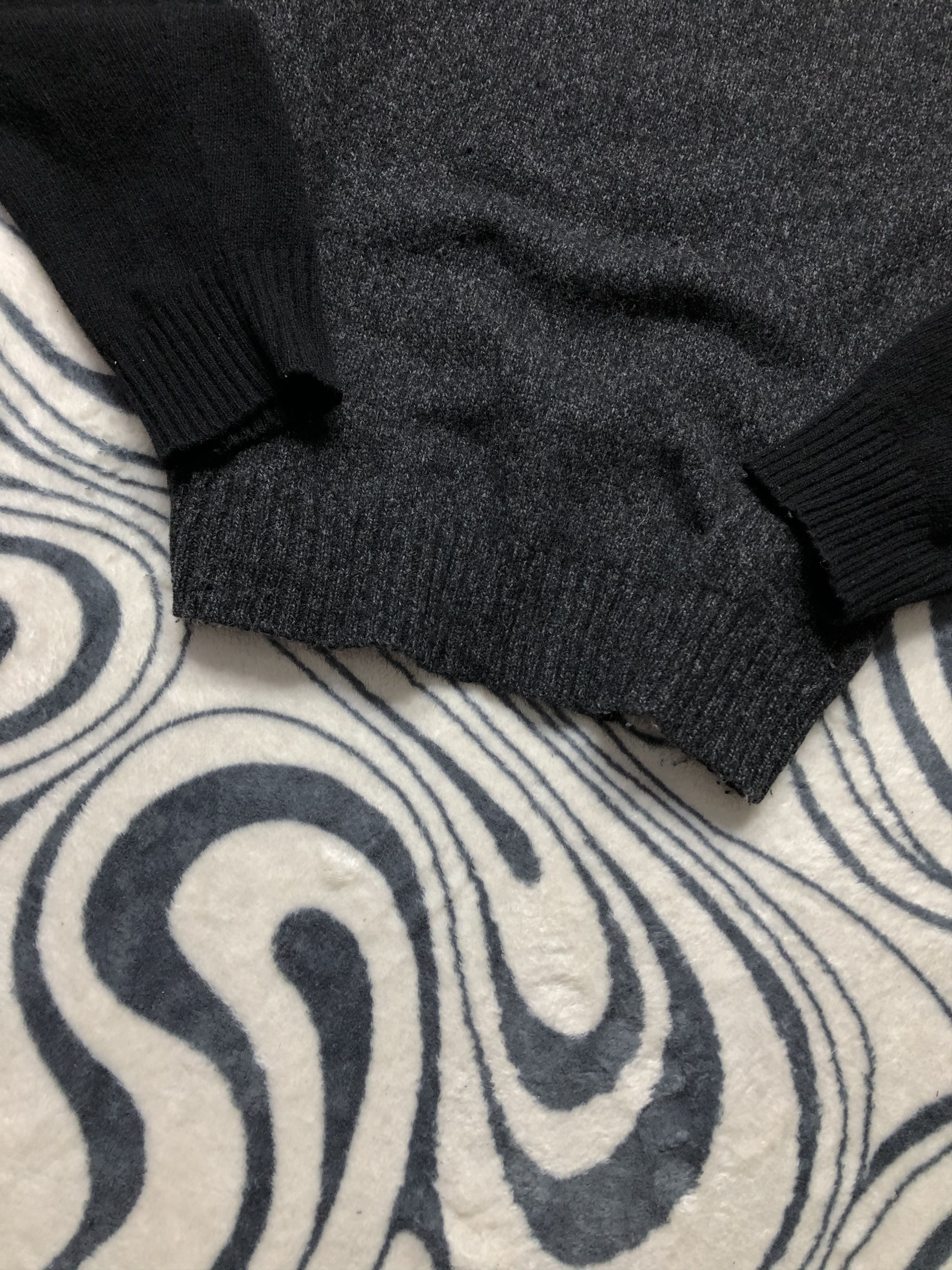 Dolce & Gabbana Dolce & Gabbana Vintage Mens Wool Sweater Size US L / EU 52-54 / 3 - 3 Thumbnail