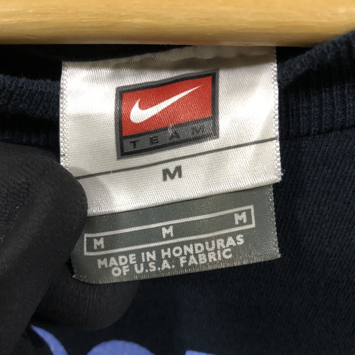 Nike × Vintage Vintage nike center swoosh crewneck Size US M / EU 48-50 / 2 - 5 Thumbnail