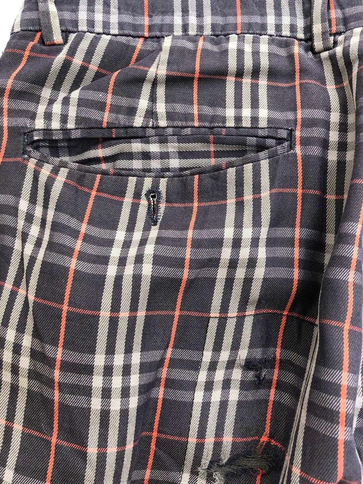 Burberry Vintage Burberry's Golf Authentic Nova Check Plaid Pants Size US 30 / EU 46 - 11 Thumbnail
