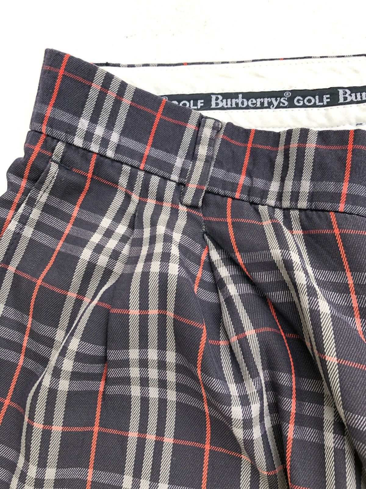 Burberry Vintage Burberry's Golf Authentic Nova Check Plaid Pants Size US 30 / EU 46 - 13 Thumbnail