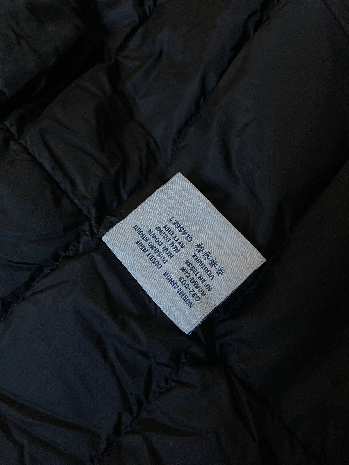 Moncler × Off-White MONCLER OFF WHITE TREBEURDEN GIUBOTTO (4) Size US L / EU 52-54 / 3 - 7 Thumbnail