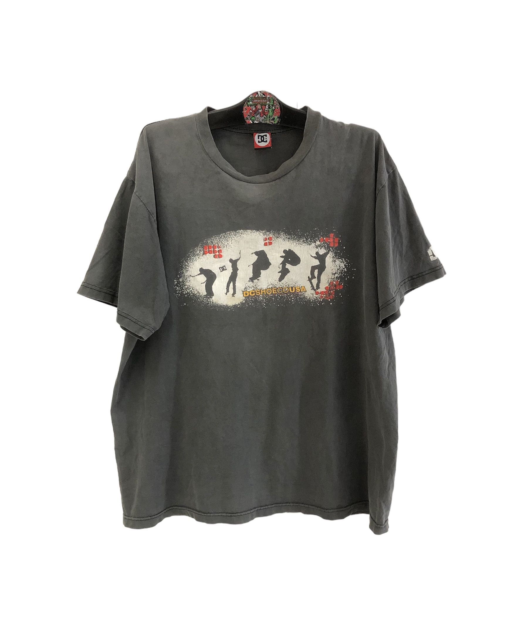 DC Vintage Very Worn DCSHOECOUSA Skateboard T-shirts Size US L / EU 52-54 / 3 - 1 Thumbnail