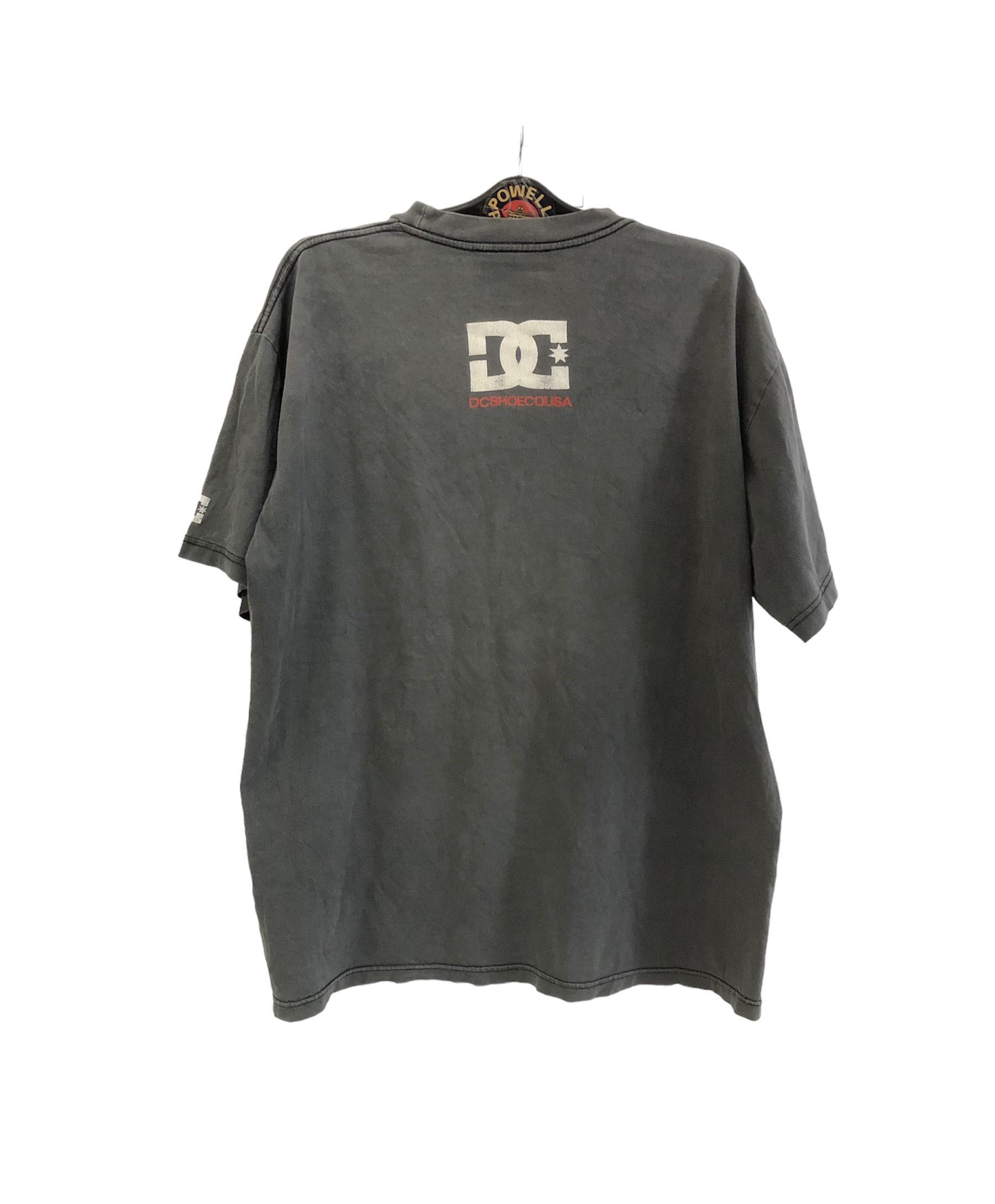 DC Vintage Very Worn DCSHOECOUSA Skateboard T-shirts Size US L / EU 52-54 / 3 - 2 Thumbnail