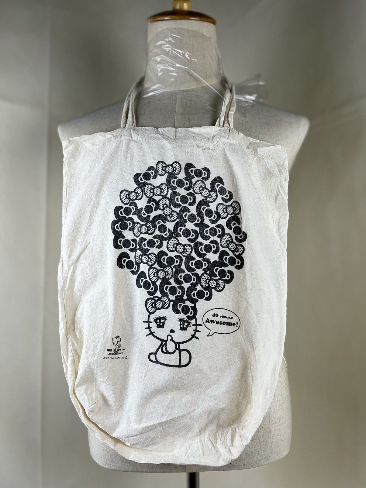 Anime Vintage Hello Kitty Anniversary 40th Ribbon Tote Bag Size ONE SIZE - 1 Thumbnail