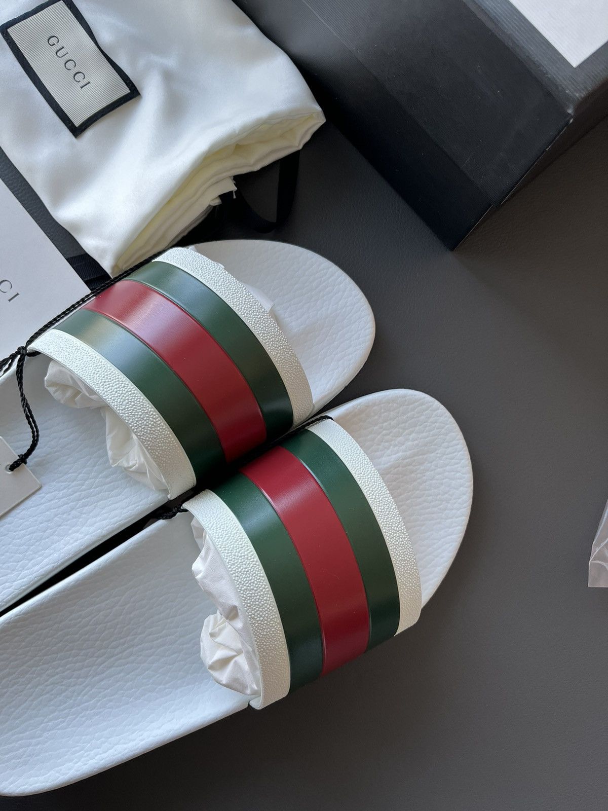 Gucci Limited Brand New Classic Gucci Rubber Slides Sandal Shoes Size US 12.5 / EU 45-46 - 4 Thumbnail
