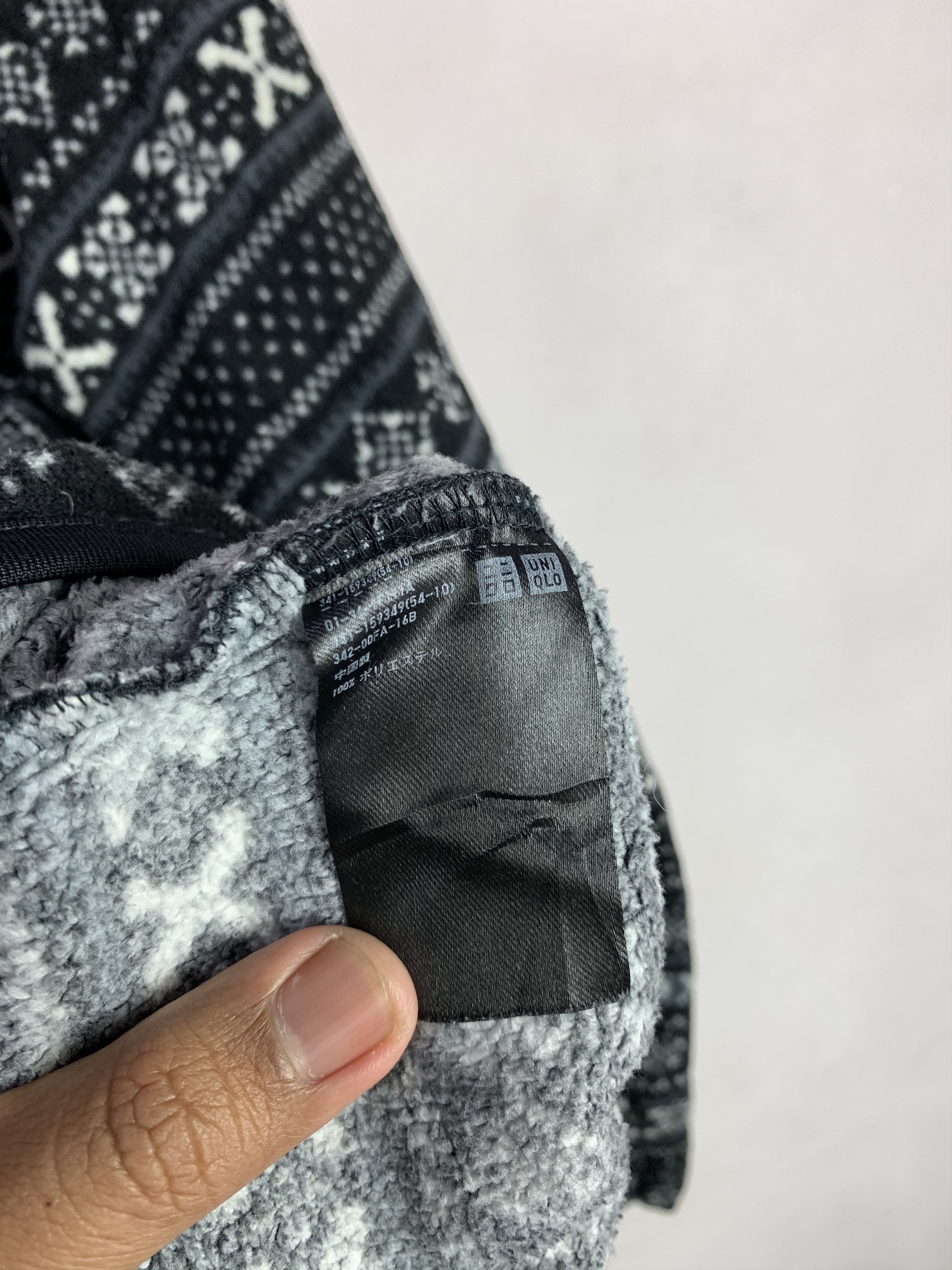 Japanese Brand × Uniqlo Steals! Uniqlo Aztec Navajo Natives Style Fleece Jacket Size US M / EU 48-50 / 2 - 6 Thumbnail