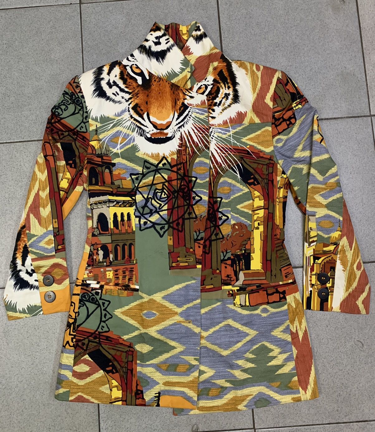 Byblos Rare🔥🔥 Byblos Full Printed Blazer Made In Italy Size S / US 4 / IT 40 - 21 Thumbnail