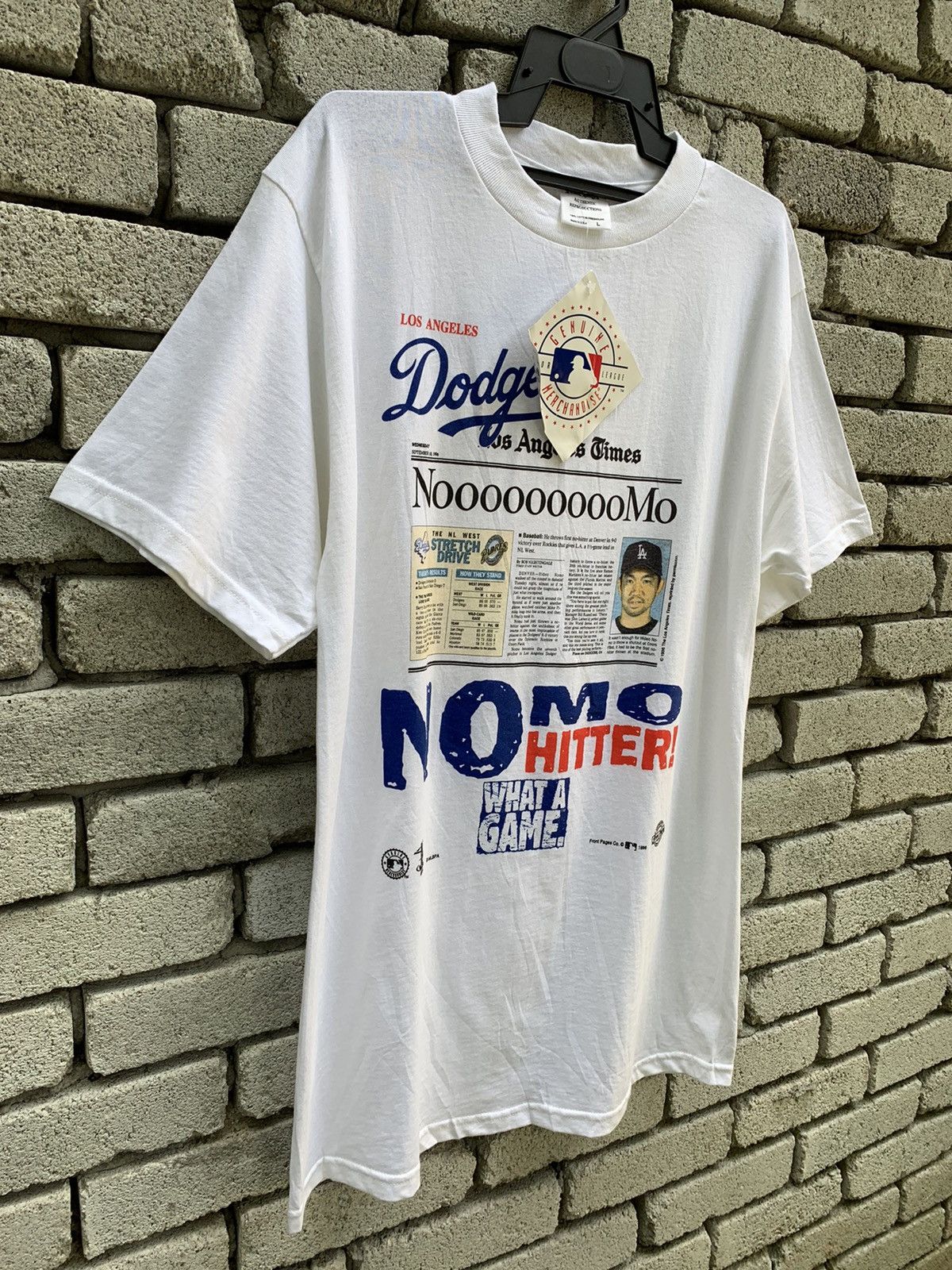MLB Vintage Front Page LA Dodgers No More Hitter N.W.T Tee Size US L / EU 52-54 / 3 - 4 Thumbnail