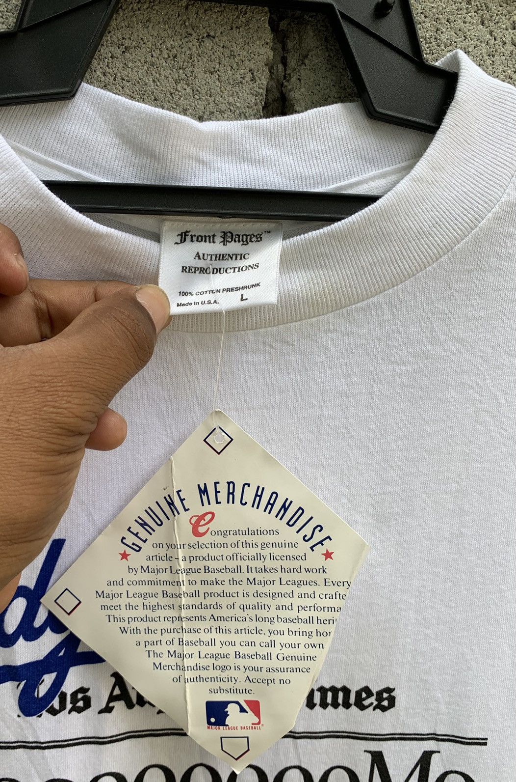 MLB Vintage Front Page LA Dodgers No More Hitter N.W.T Tee Size US L / EU 52-54 / 3 - 13 Thumbnail