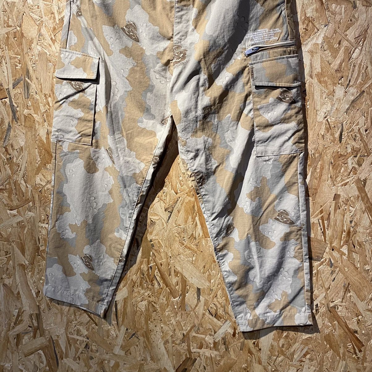 GU × Undercover RARE LIKE NEW‼️GU X Undercover UFO Freedom Cargo Pants Size US 32 / EU 48 - 4 Thumbnail
