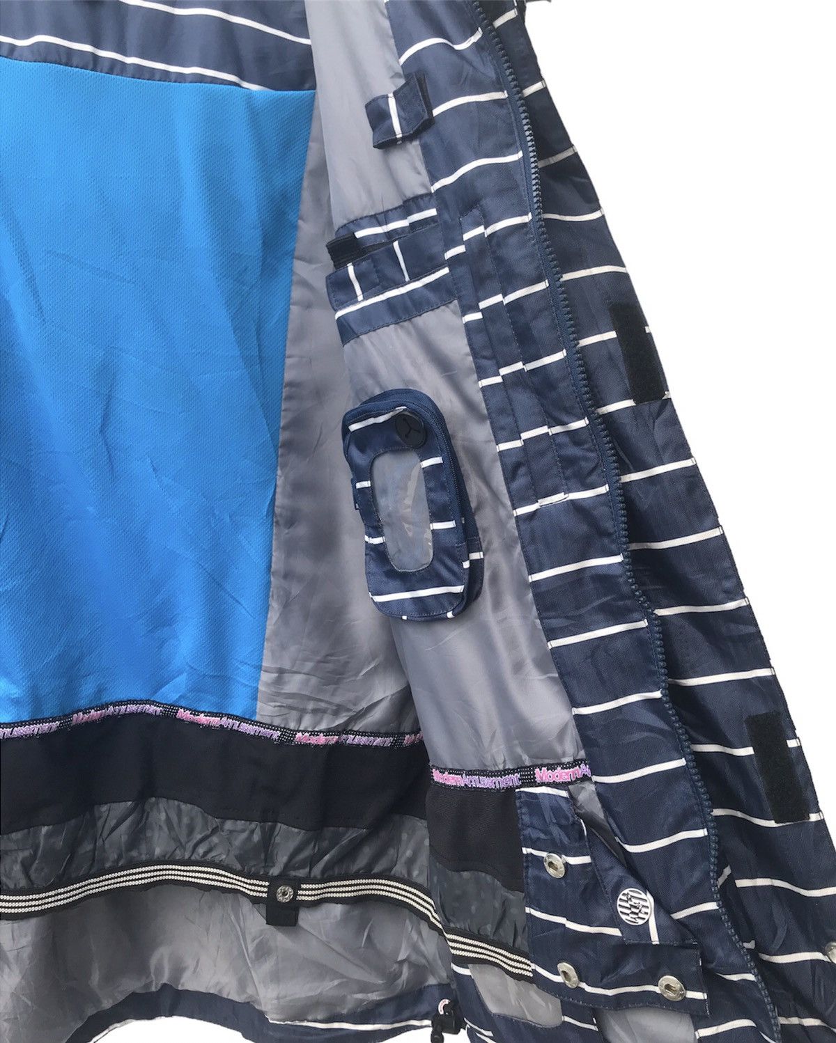Modern Amusement Modern Amusement Snowboard Jacket Size US L / EU 52-54 / 3 - 6 Thumbnail