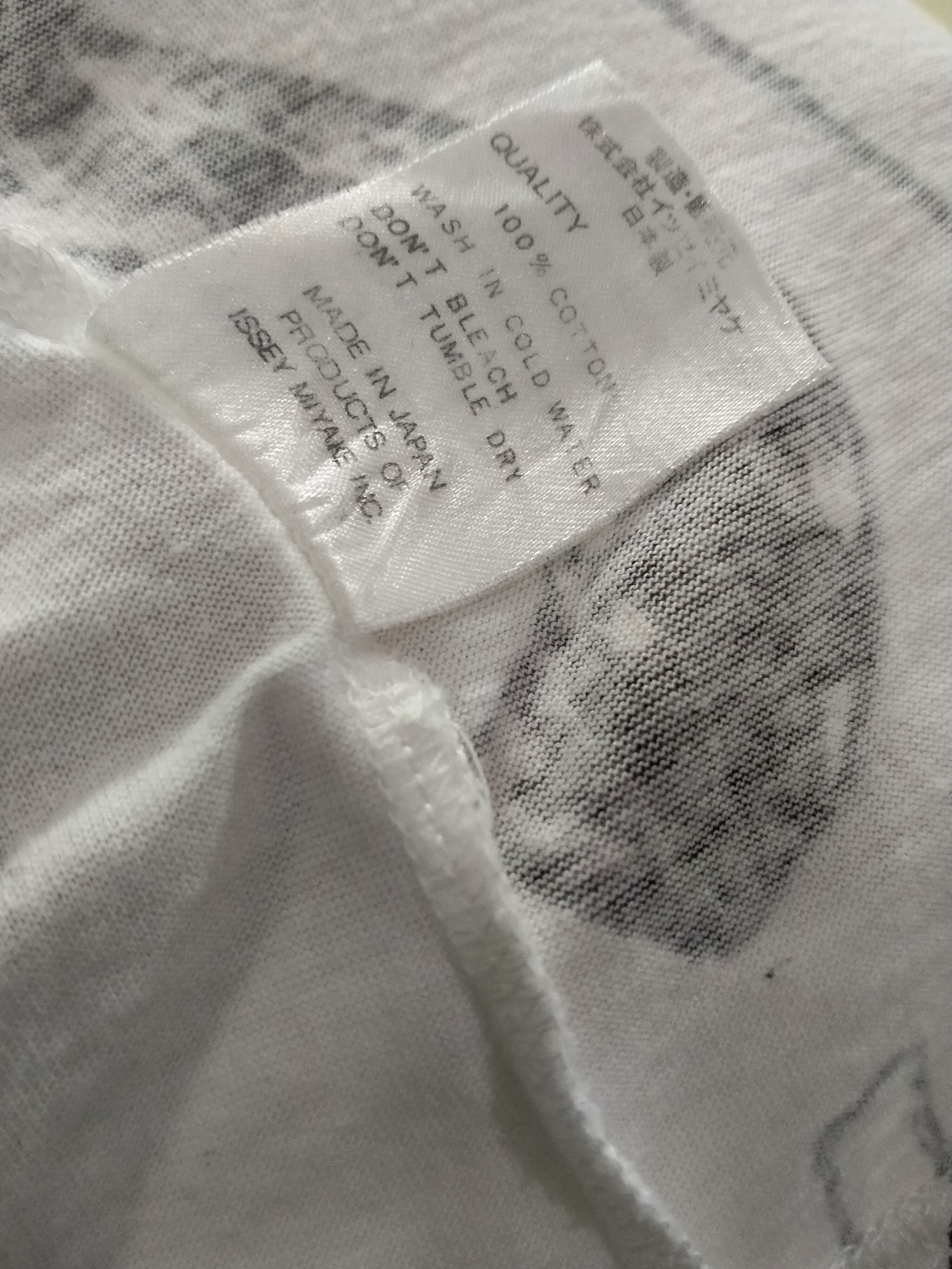 Issey Miyake Issey Miyake Fullprint T-Shirt Made in Japan Size US L / EU 52-54 / 3 - 5 Thumbnail