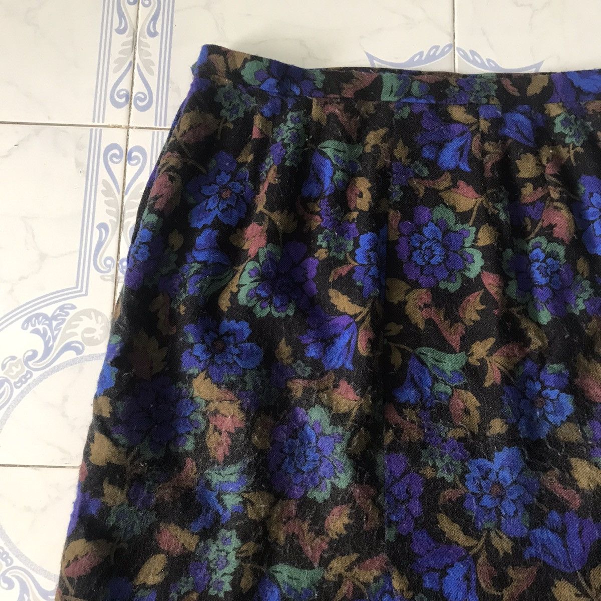 Yves Saint Laurent YSL Yves Saint Laurent Full Of Flowers Skirt Size 31" - 10 Thumbnail
