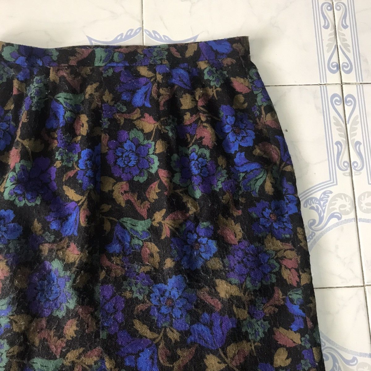 Yves Saint Laurent YSL Yves Saint Laurent Full Of Flowers Skirt Size 31" - 9 Thumbnail