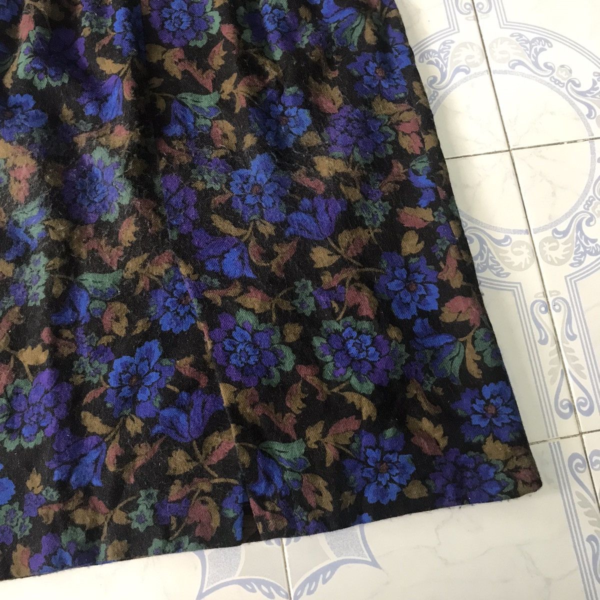 Yves Saint Laurent YSL Yves Saint Laurent Full Of Flowers Skirt Size 31" - 8 Thumbnail