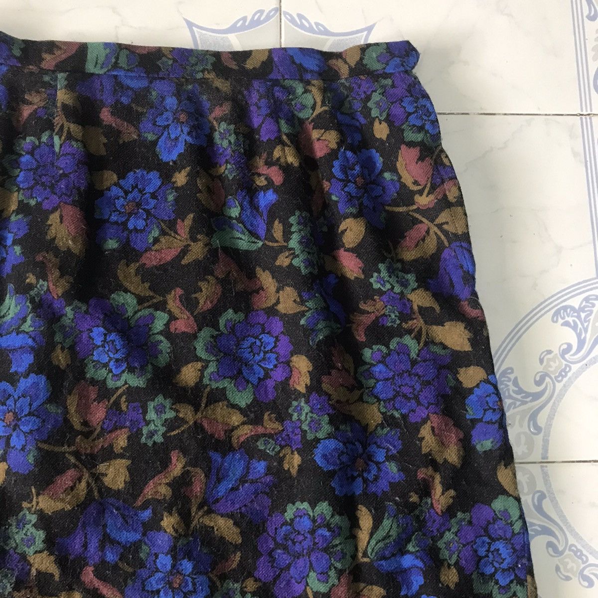 Yves Saint Laurent YSL Yves Saint Laurent Full Of Flowers Skirt Size 31" - 5 Thumbnail
