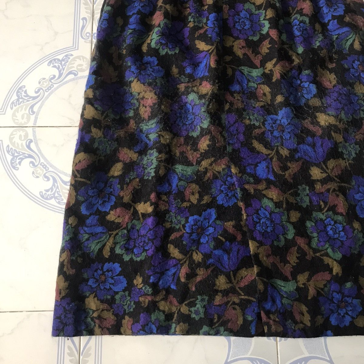 Yves Saint Laurent YSL Yves Saint Laurent Full Of Flowers Skirt Size 31" - 7 Thumbnail