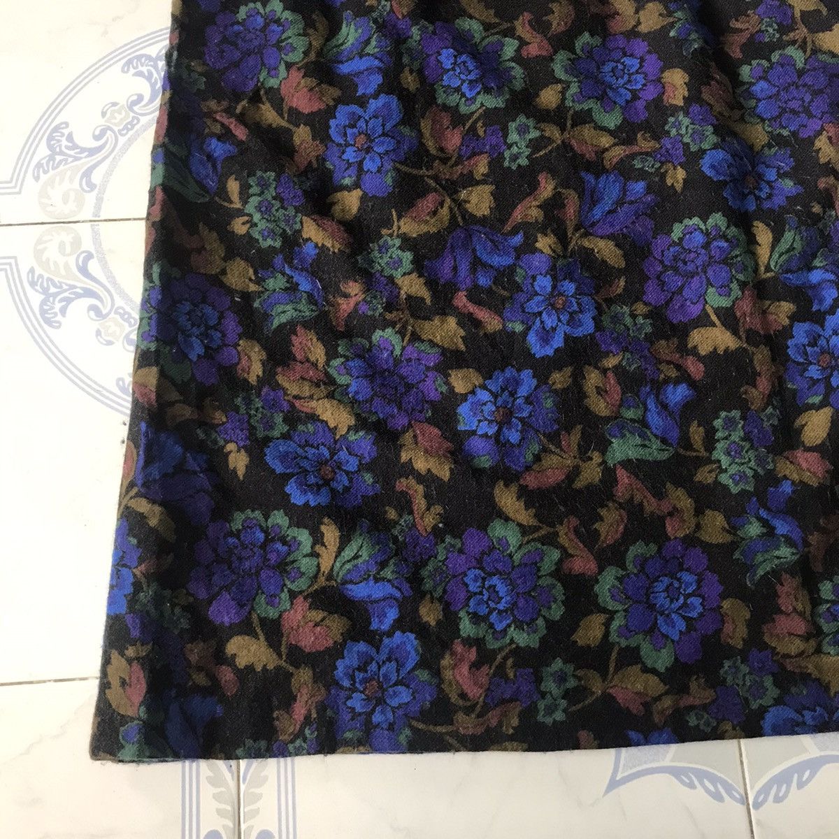 Yves Saint Laurent YSL Yves Saint Laurent Full Of Flowers Skirt Size 31" - 3 Thumbnail