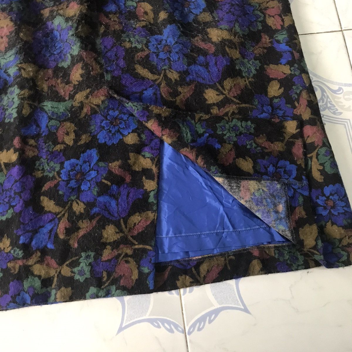 Yves Saint Laurent YSL Yves Saint Laurent Full Of Flowers Skirt Size 31" - 11 Thumbnail