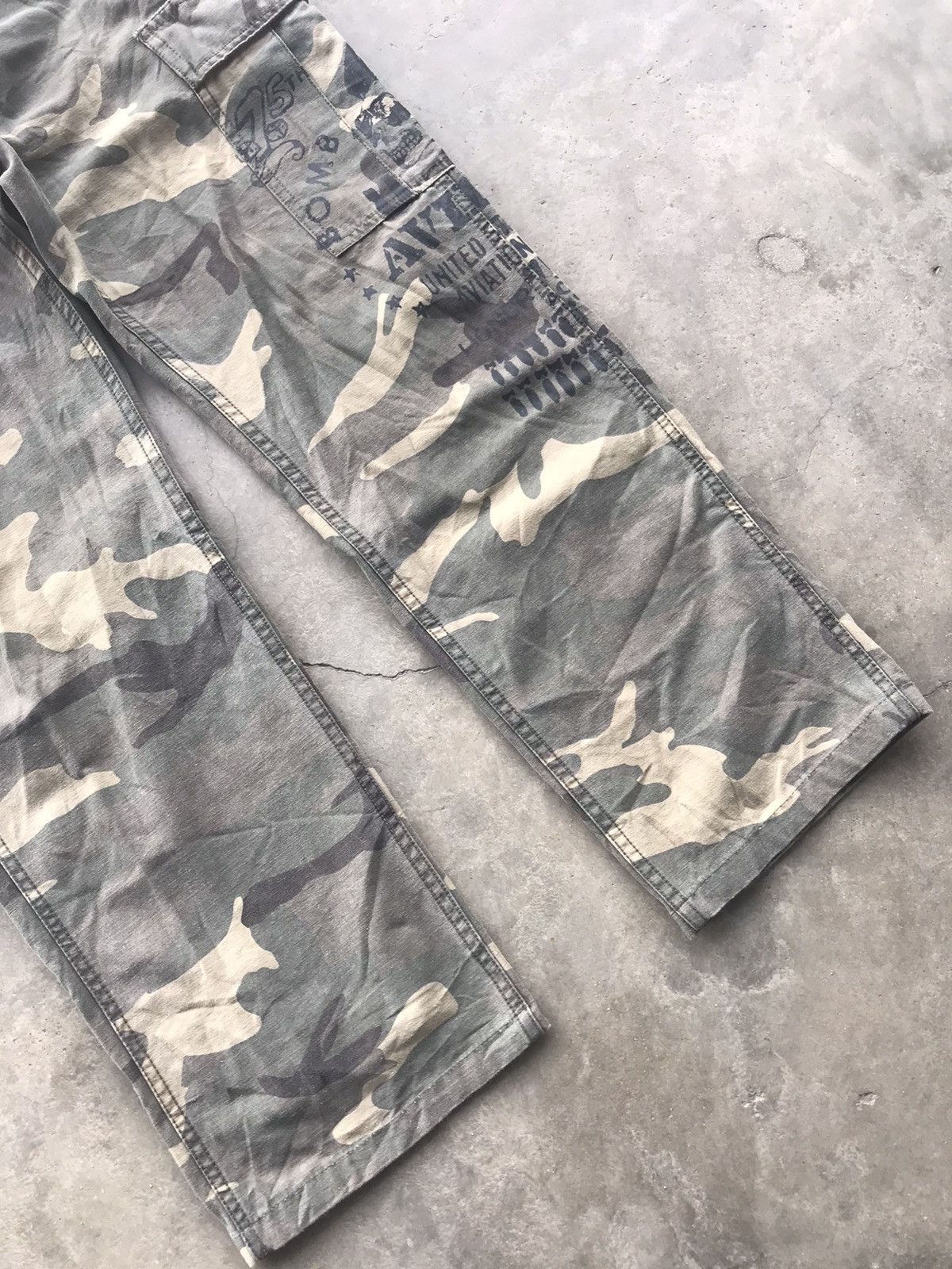 Avirex AVIREX 75th Anniversary Spell Out 13 Bomb Print Cargo Pant Size US 33 - 7 Thumbnail