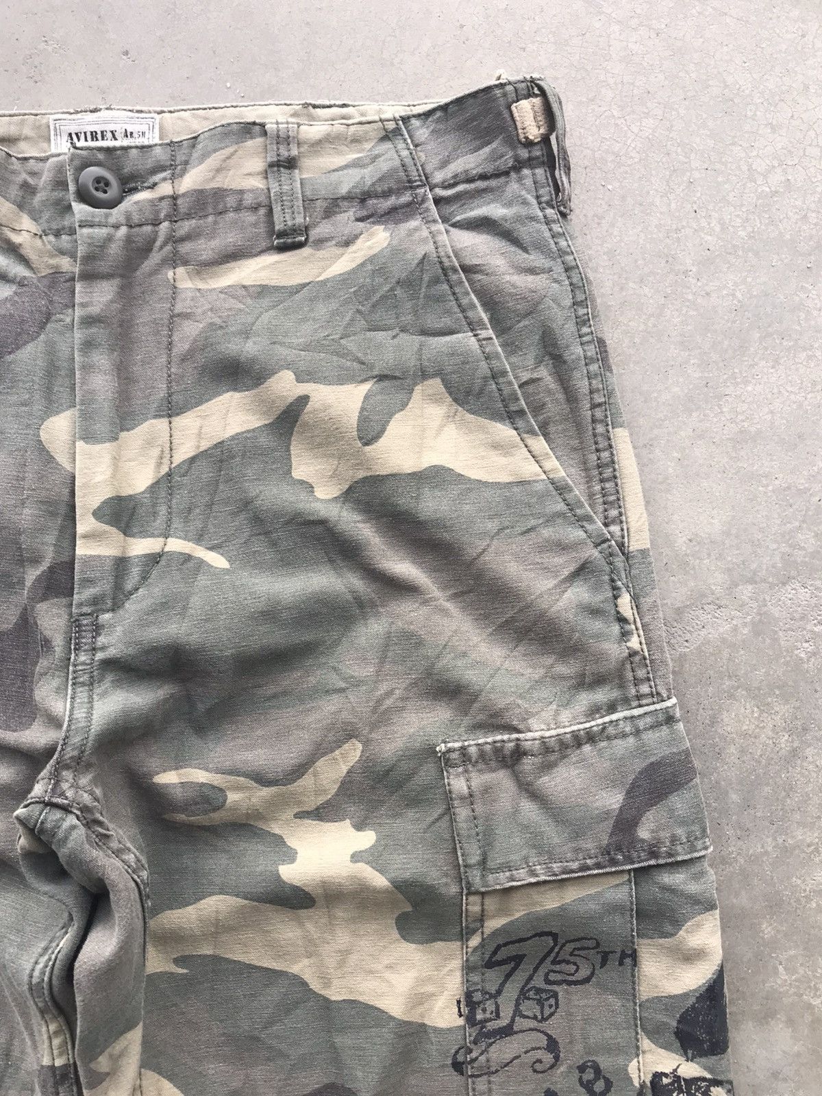 Avirex AVIREX 75th Anniversary Spell Out 13 Bomb Print Cargo Pant Size US 33 - 5 Thumbnail