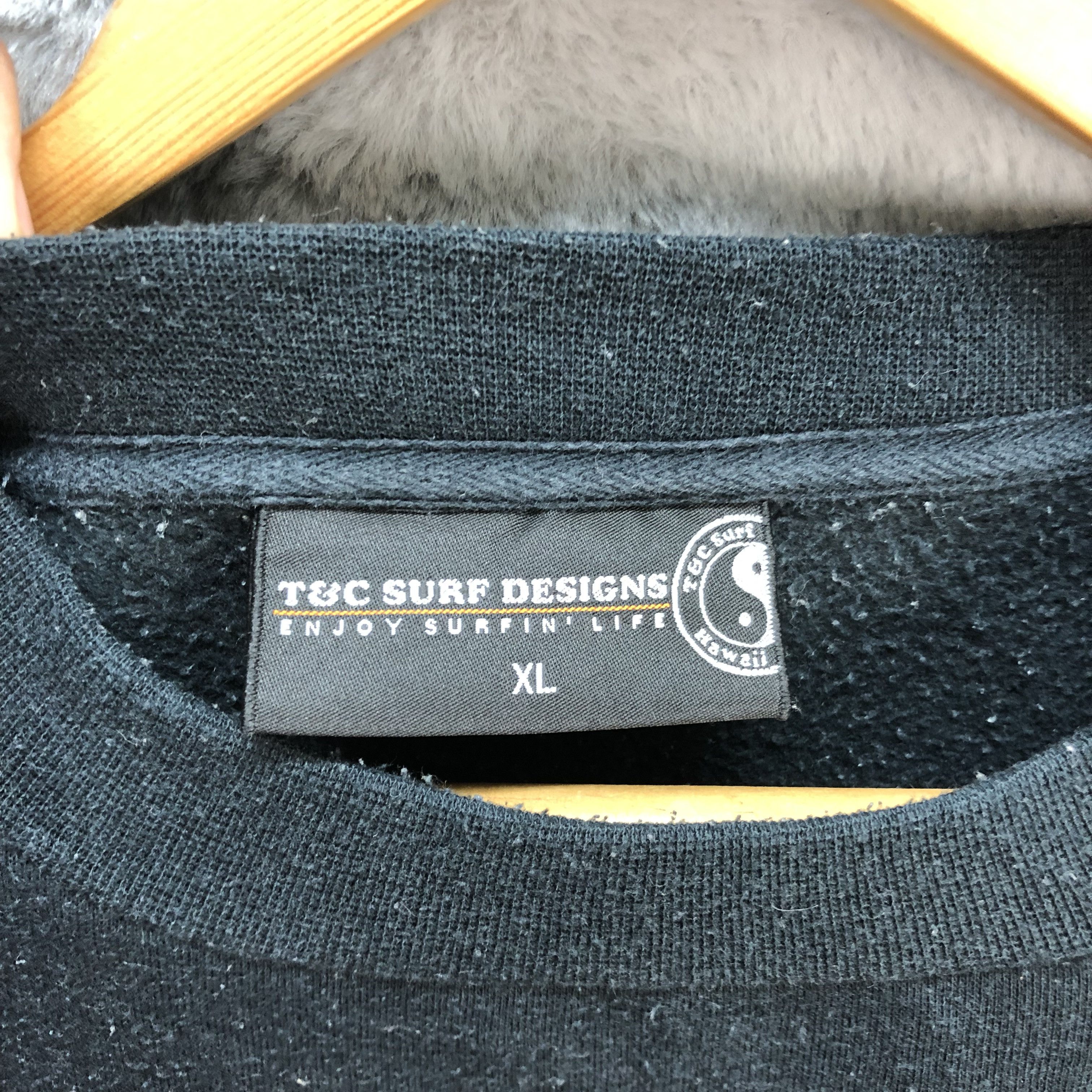 Vintage T&C Surf Design Big Logo Surfwear Sweatshirts #5793-207 Size US XL / EU 56 / 4 - 9 Thumbnail