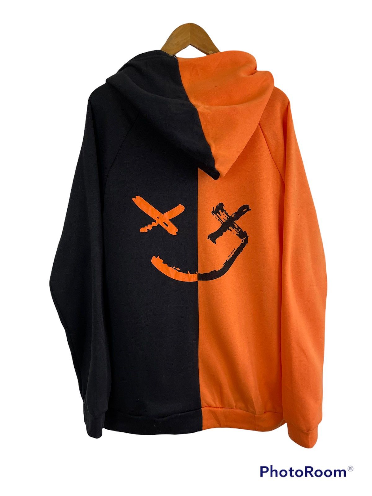 Japanese Brand 90’s SMILEY Sweatshirt Hoodie Streetwear Size US M / EU 48-50 / 2 - 1 Thumbnail