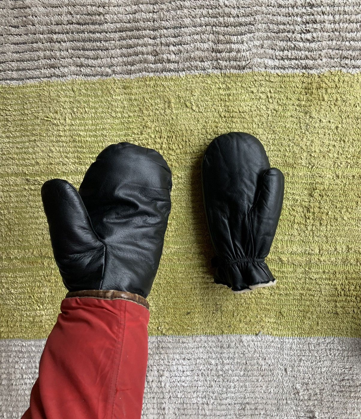 Vintage 1980s Prison Guard Mittens Vintage Shearling Mitts Leather Size ONE SIZE - 8 Thumbnail