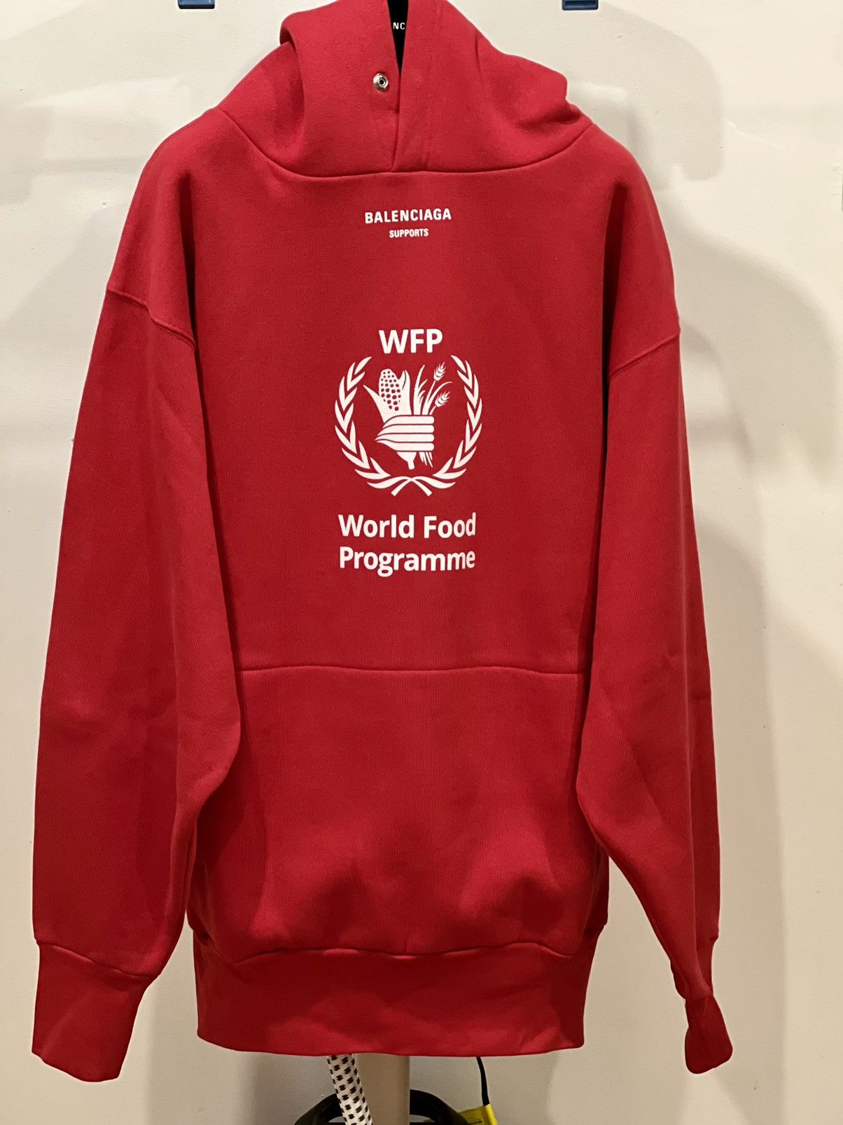 Balenciaga Balenciaga World Food Programme Hoodie Size US S / EU 44-46 / 1 - 1 Thumbnail