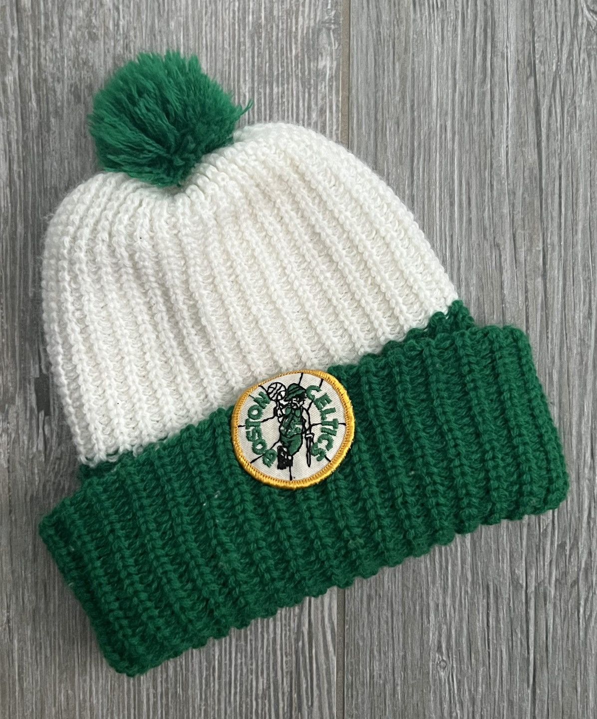 image of 1980S Boston Celtics Vintage Winter Hand Knit Patch Hat in Green White, Men's