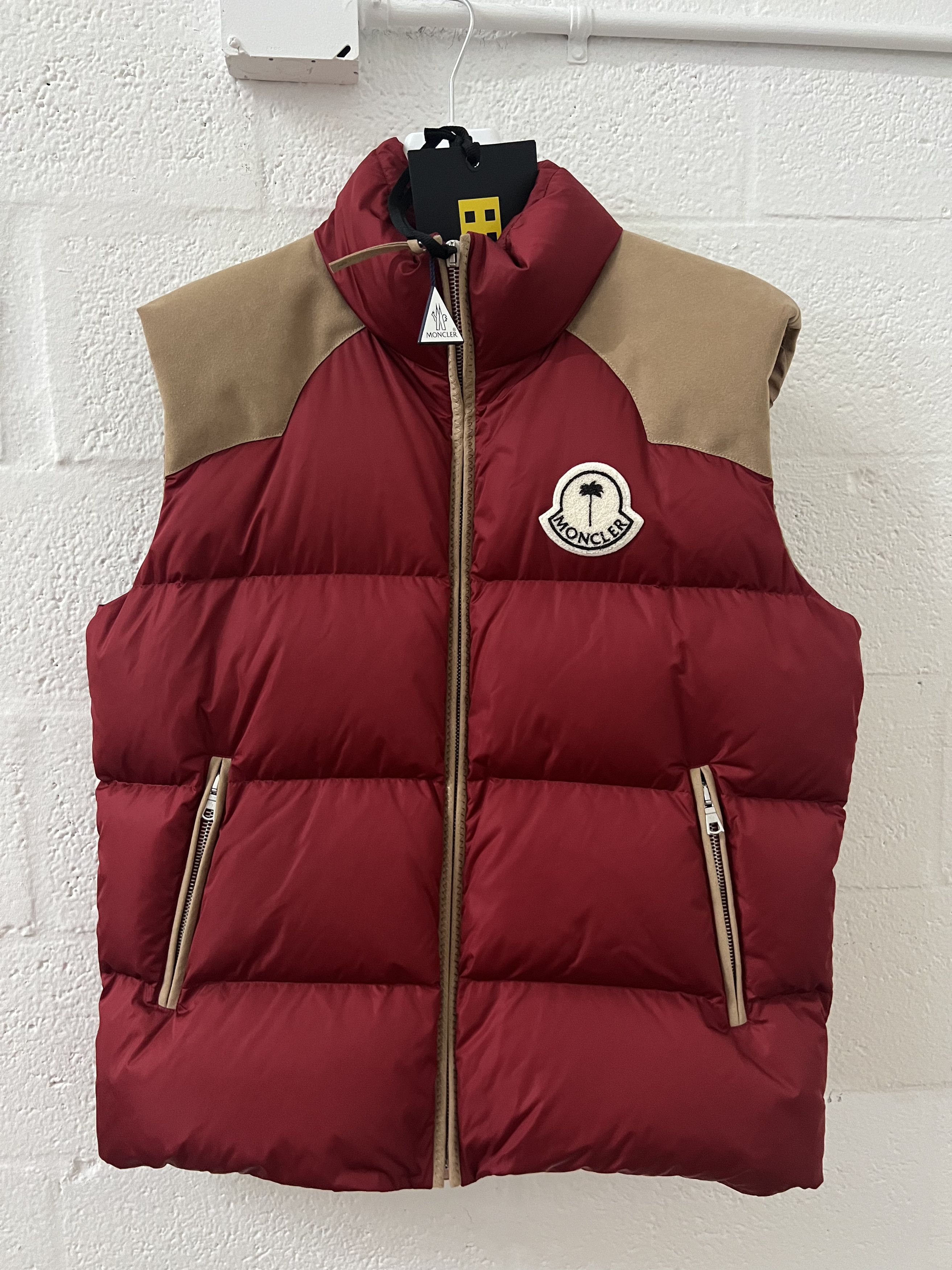 Moncler × Palm Angels Kamakou Puffer Vest Moncler x Palm Angels Size US XL / EU 56 / 4 - 2 Thumbnail