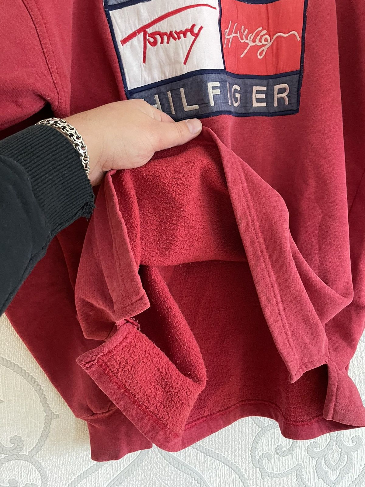 Tommy Hilfiger × Vintage Vintage Tommy Hilfiger Big Logo Sweatshirt Size US L / EU 52-54 / 3 - 3 Thumbnail