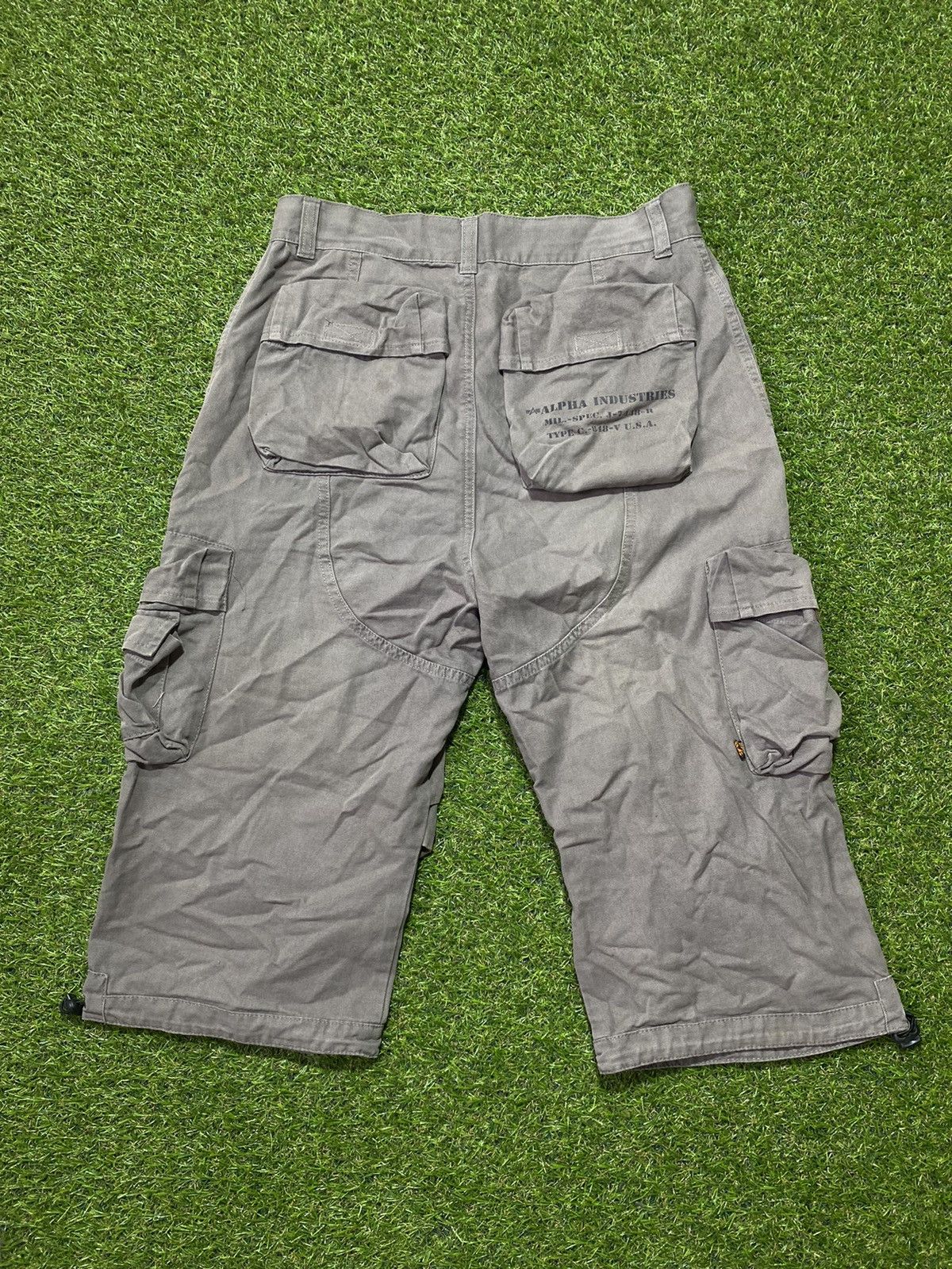 Alpha Industries Vintage Alpha Industries 3/4 cargo pants military size 34 Size US 34 / EU 50 - 1 Thumbnail