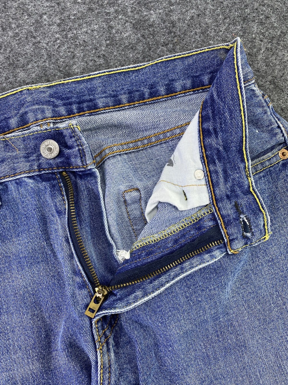 Jean × Levi's × Vintage VINTAGE LEVIS 505 DISTRESS JEANS - J021 Size US 30 / EU 46 - 5 Thumbnail