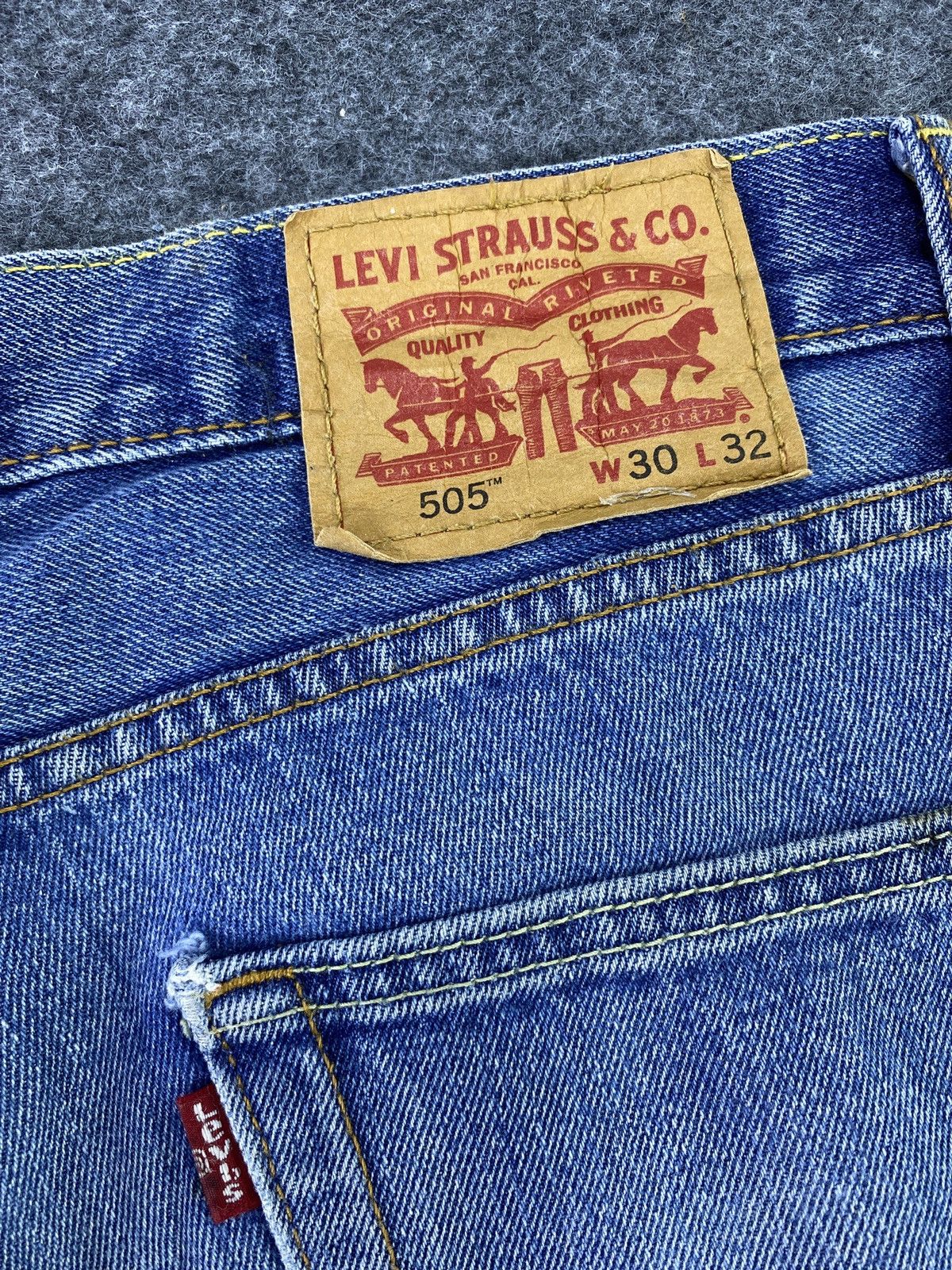 Jean × Levi's × Vintage VINTAGE LEVIS 505 DISTRESS JEANS - J021 Size US 30 / EU 46 - 8 Thumbnail