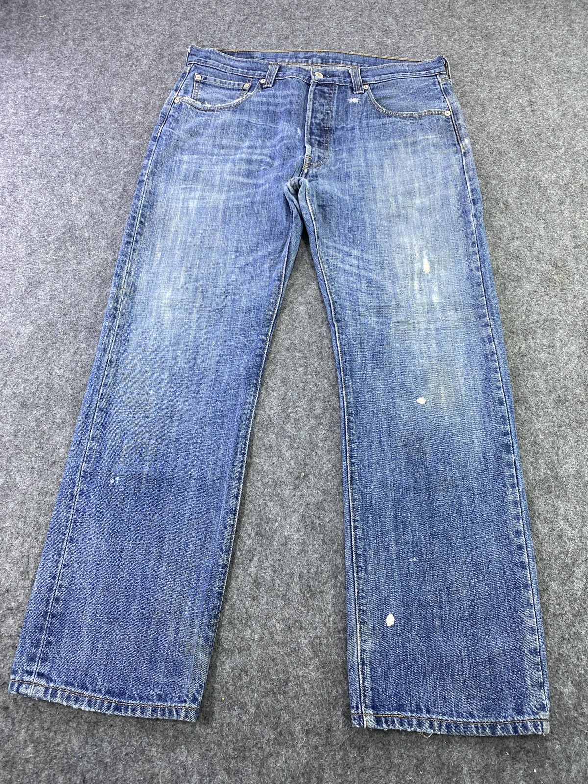 Jean × Levi's × Vintage VINTAGE LEVIS 501 DISTRESSED BLUE WASH JEANS - J023 Size US 34 / EU 50 - 2 Thumbnail
