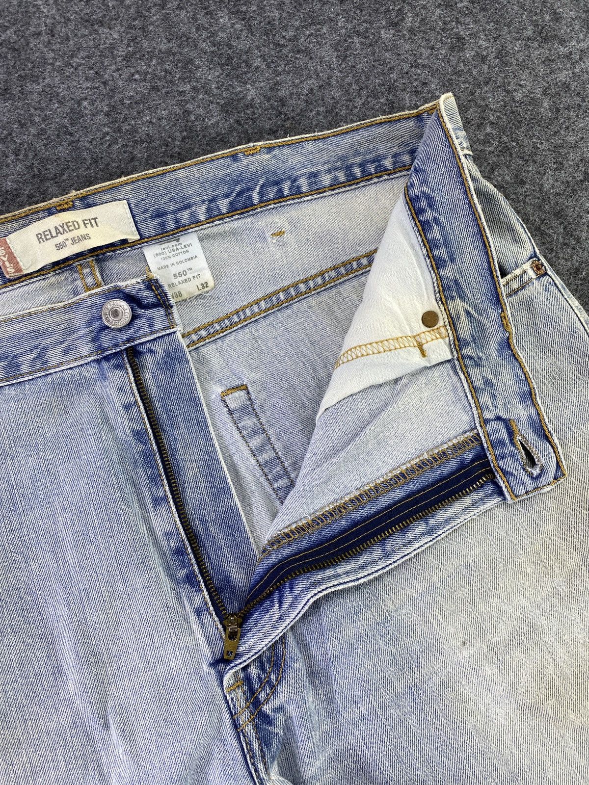 Jean × Levi's × Vintage VINTAGE LEVIS 550 RELAXED FIT JEANS - J027 Size US 39 - 5 Thumbnail